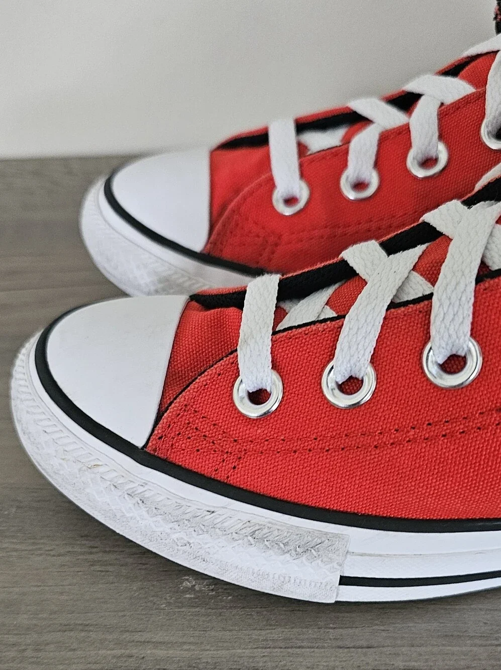 Converse low top